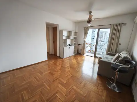 Departamento en Alquiler en Almagro, $ 800.000