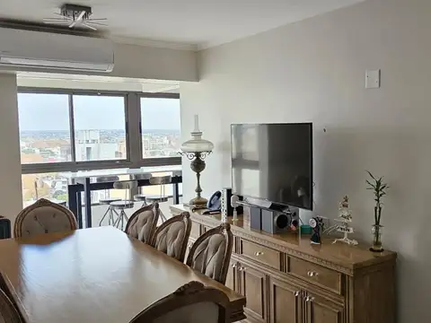 Margarita 1500 , Piso 13