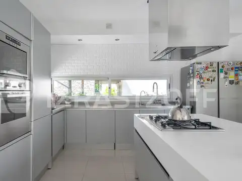 Casa en Venta al Este