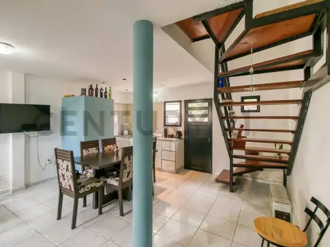 140 e/ 42 y 43 800, Piso 0