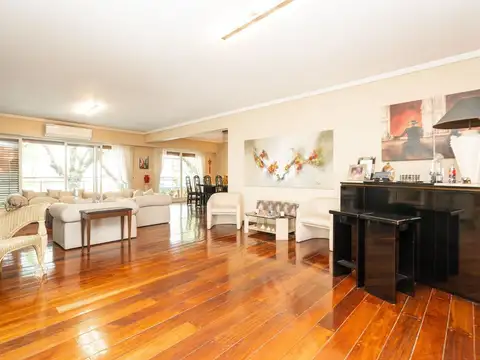 Departamento en Venta de 4 dormitorios