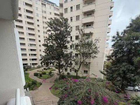 TORRES DEL SOLAR-  VENTA DE EXCELENTE DEPARTAMENTO DE 3 DORMITORIOS - CON AMENITIES Y COCHERA