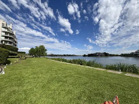 Excelente penthouse en alquiler anual