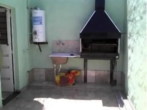 Depto Tipo Casa 2 ambientes con 1 baño