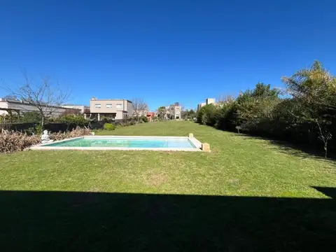 Casa en Alquiler de 3 dormitorios