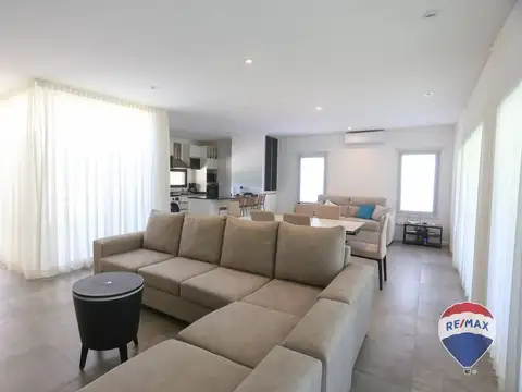 Casa en Venta en Countries y Barrios Cerrados en San Vicente, USD 280.000