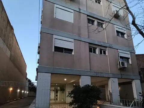 Departamento en Alquiler en Mataderos, $ 700.000
