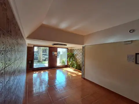 ALQUILER ANUAL: departamento monoambiente en Lucila del Mar.
