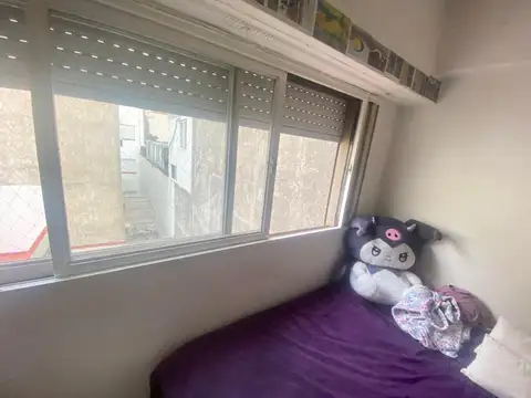 VENTA MONOAMBIENTE EN COLEGIALES MUY LUMINOSO