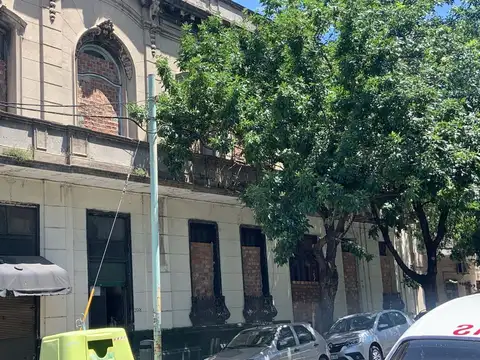 Avenida Vélez Sarsfield 100, Piso PB