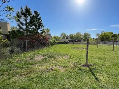 Lote 398m2, Carlos Thays casi San Sebastian. Barrio Los Indios/Funes Town. - Funes.