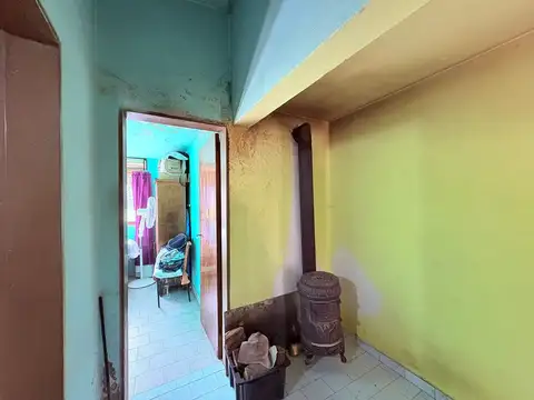 VENTA CASA A REFACCIONAR 2 DORM VILLA CARLOS PAZ