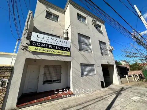 Departamento en venta a media cuadra de Av 25 de Mayo