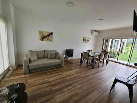 Casa en venta de dos dormitorios en Roldan - Puerto Roldan