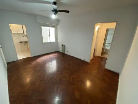 SENILLOSA 200, Piso 2