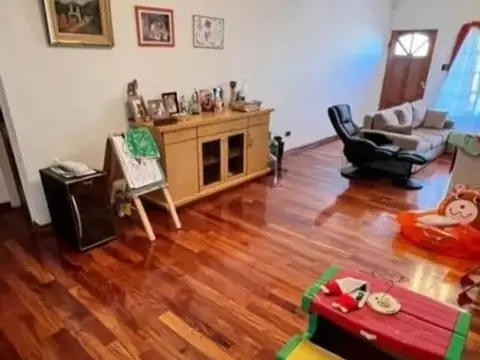 Casa en Venta en Ramos Mejia Sur, USD 229.000