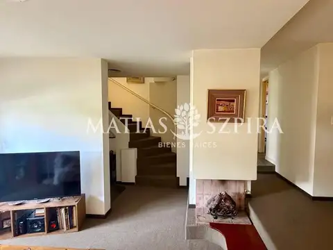 Depto Tipo Casa 5 ambientes con 2 baños