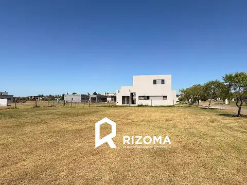 Terreno en Venta 30  mts Fondo