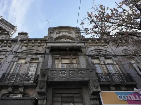 58 esq, 12 PH de 400 Mts Totales estilo Neoclasico