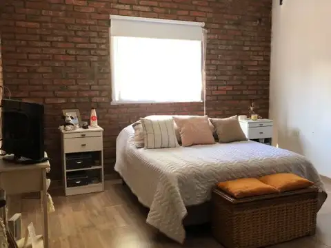 Casa en Alquiler con 1 cochera