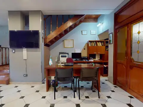 Casa en Venta con 2 cocheras