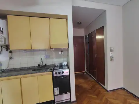 Departamento en Alquiler en Monserrat, $ 500.000