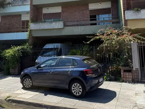 Casa en venta c/ cochera en Lomas del Mirador