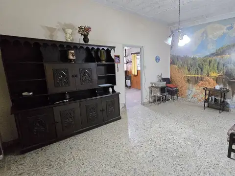 Casa 4 ambientes con 1 baño