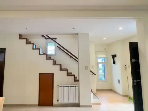 Casa en Venta en Villa Elisa, USD 244.000