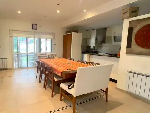 CASA EN VENTA VILLA ELISA 4 DORMITORIOS