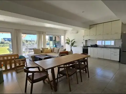 Casa en Alquiler en San Sebastián, USD 1.500