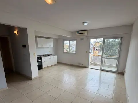 DEPARTAMENTO 2 AMBIENTES CON BALCÓN