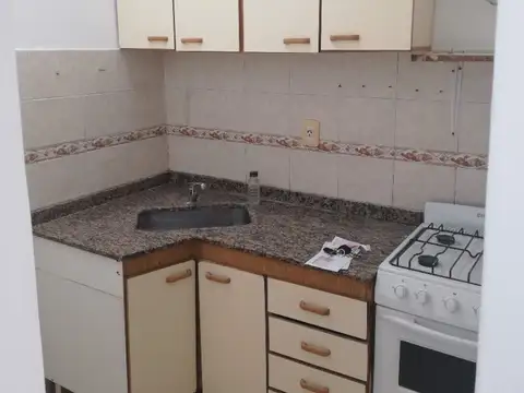 Depto Tipo Casa en Venta 50 años