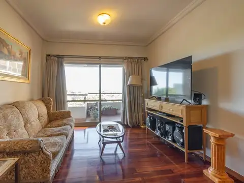 Departamento 7 ambientes con 3 baños