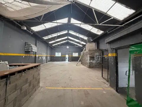 Galpon en Alquiler 19  mts Fondo