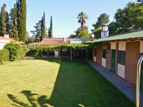 Casa 5 ambientes con 2 baños