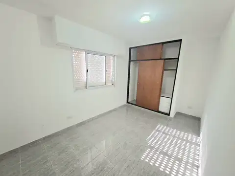 Departamento en Alquiler en Lomas del Mirador, $ 490.000