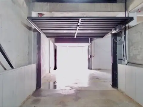 VENTA COCHERA  - 2DO NIVEL - BARRIO MARTIN