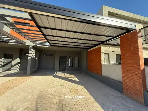 Alquilo Dúplex 3 dormitorios- Docta