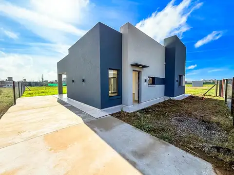 VENTA/APTA CRÉDITO - CASA 2 dormitorios a estrenar  - Funes Norte, Funes
