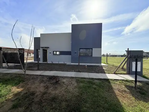 VENTA/APTA CRÉDITO - CASA 2 dormitorios a estrenar  - Funes Norte, Funes