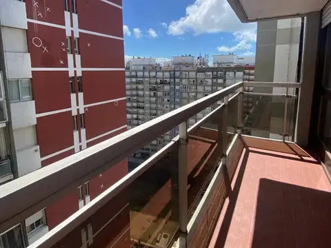 ALQUILER 9 MESES. DEPTO 1 AMB  CON BALCON. CORRIENTES 1500 MAR DEL PLATA
