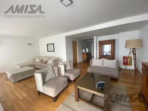 Departamento en Venta de 5 ambientes