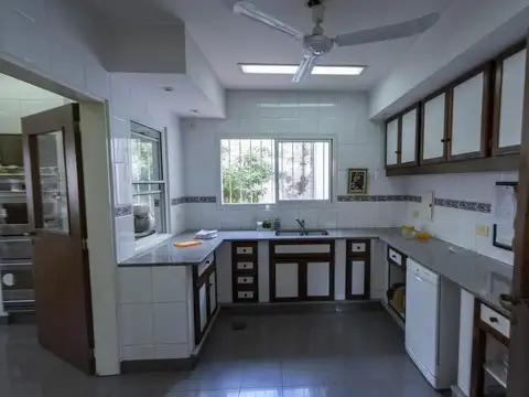 Mitre 600
