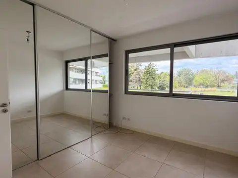 Departamento en Alquiler con 1 cocheras