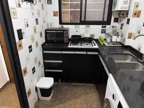 VENTA Depto 4 amb al frente - Constitucion