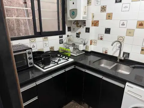 VENTA Depto 4 amb al frente - Constitucion