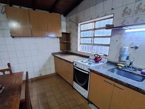 Casa 3 ambientes con 1 baño