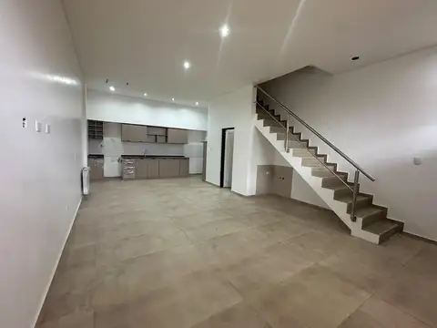 Duplex en venta en burzaco