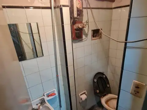 Local en Jose León Suarez